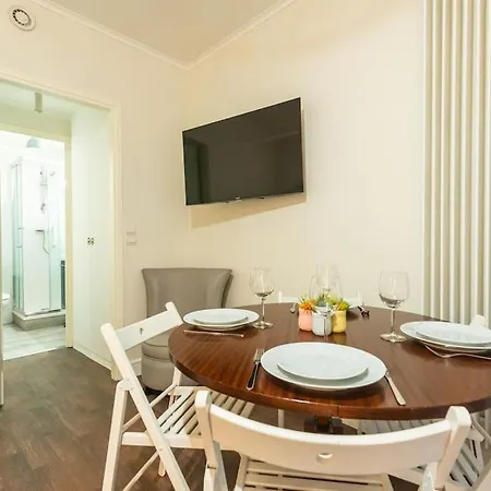 Proche Champs Elysees Apartment