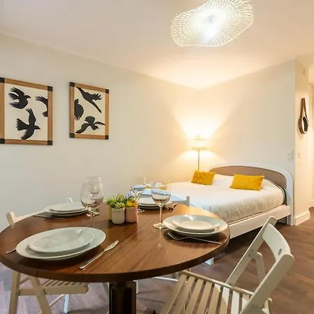 Apartment Proche Champs Elysees *