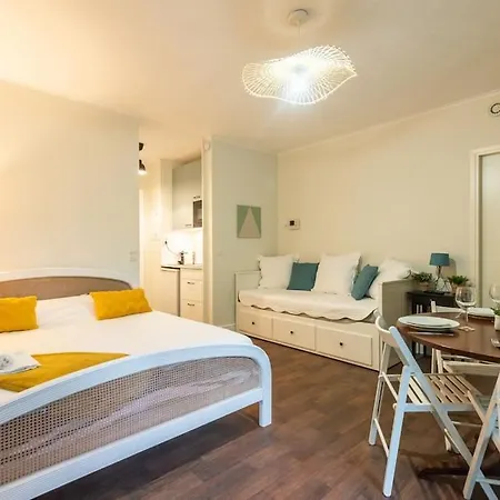 Apartment Proche Champs Elysees *