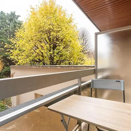 Apartment Proche Champs Elysees
