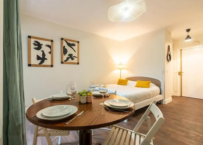 Apartment Proche Champs Elysees *