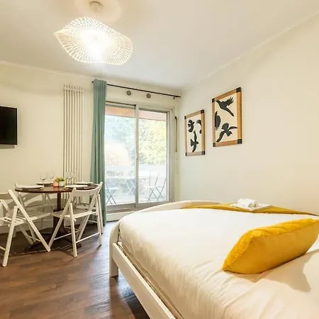 Proche Champs Elysees פריז