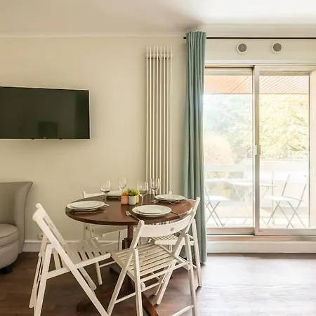 Proche Champs Elysees דירה פריז