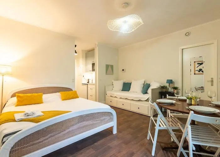 アパート Proche Champs Elysees *
